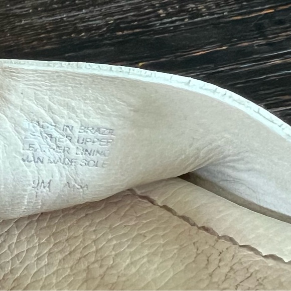 Tory Burch wedge sandals. Cream color, hardware great, size 9 - Picture 8 of 9